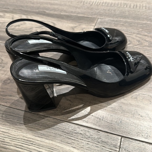 Prada Round toe patent leather pump - 40 - Picture 3 of 6